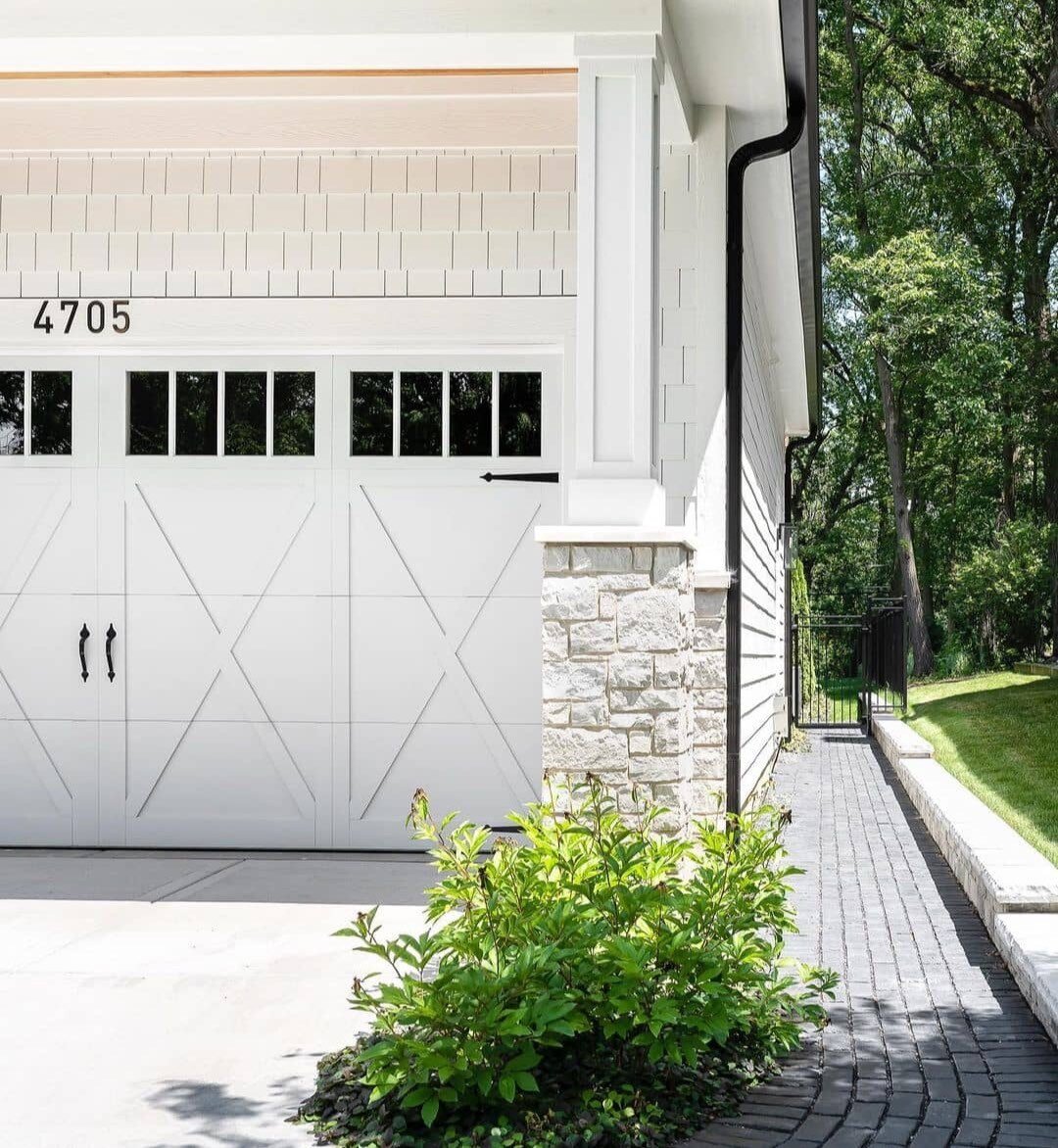 Carriage Garage Doors | C.H.I. Overhead Doors